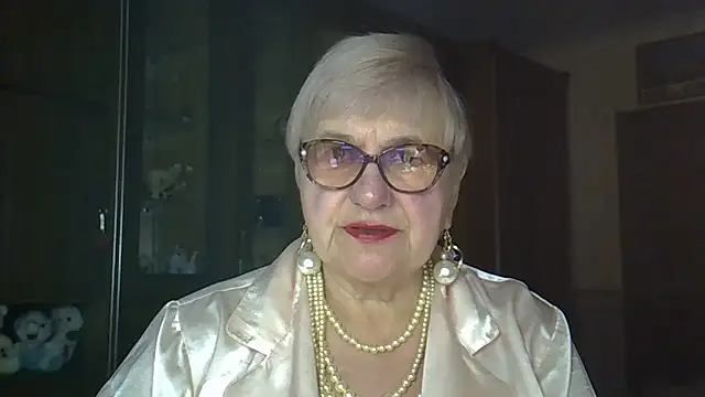 Snapshot of SweetCherry27 chatting on 4, 3, 2025 SweetCherry27 online show from 4, 3, 2025