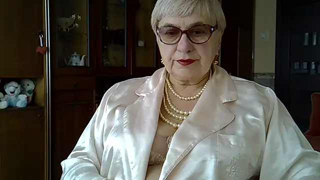 Snapshot of SweetCherry27 chatting on 6, 3, 2025 SweetCherry27 online show from 6, 3, 2025