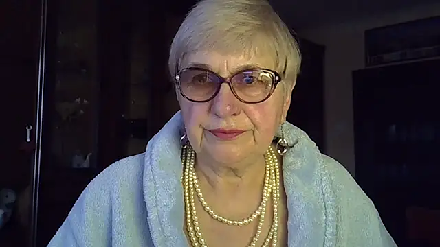 Snapshot of SweetCherry27 chatting on 8, 3, 2025 SweetCherry27 online show from 8, 3, 2025