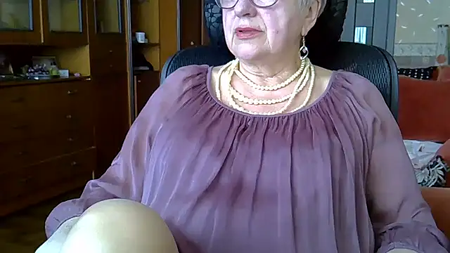 Snapshot of SweetCherry27 chatting on 18, 3, 2025 SweetCherry27 online show from 18, 3, 2025