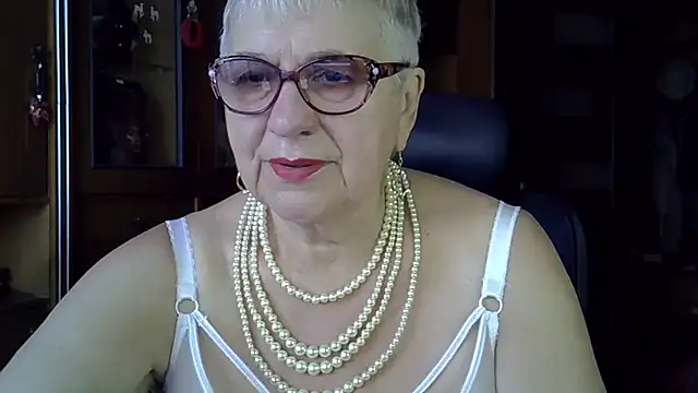 Snapshot of SweetCherry27 chatting on 9, 9, 2025 SweetCherry27 online show from 9, 9, 2025