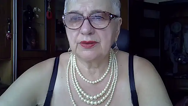 Snapshot of SweetCherry27 chatting on 10, 9, 2025 SweetCherry27 online show from 10, 9, 2025