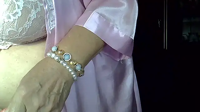 Snapshot of SweetCherry27 chatting on 12, 9, 2025 SweetCherry27 online show from 12, 9, 2025
