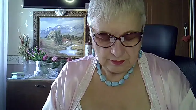 Snapshot of SweetCherry27 chatting on 14, 9, 2025 SweetCherry27 online show from 14, 9, 2025