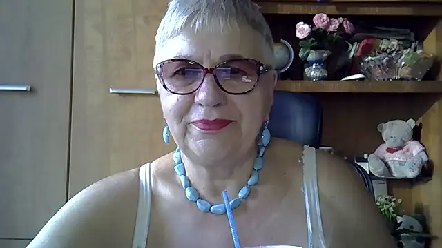 Snapshot of SweetCherry27 chatting on 16, 9, 2025 SweetCherry27 online show from 16, 9, 2025
