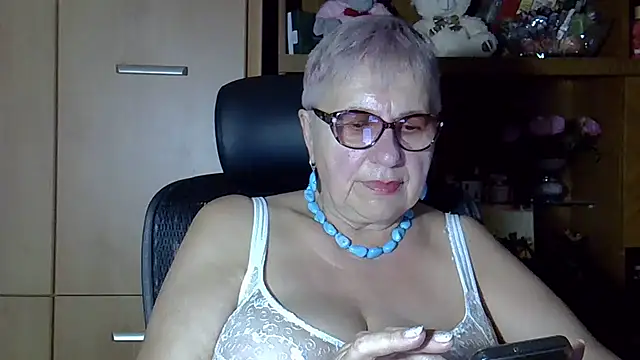 Snapshot of SweetCherry27 chatting on 16, 9, 2025 SweetCherry27 online show from 16, 9, 2025