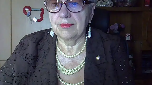 Snapshot of SweetCherry27 chatting on 21, 9, 2025 SweetCherry27 online show from 21, 9, 2025