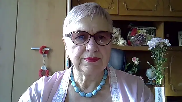 Snapshot of SweetCherry27 chatting on 28, 9, 2025 SweetCherry27 online show from 28, 9, 2025