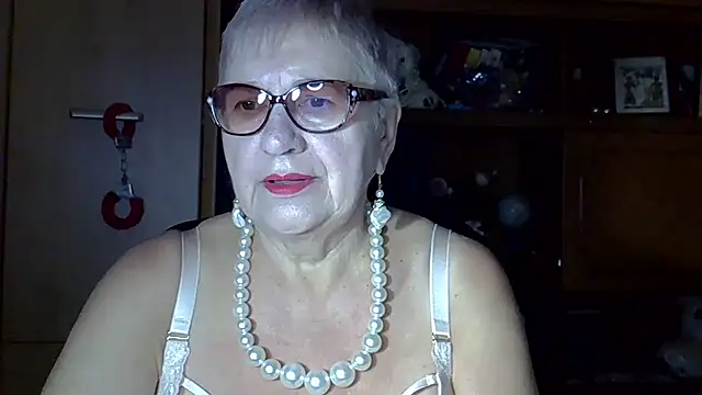 Snapshot of SweetCherry27 chatting on 1, 10, 2025 SweetCherry27 online show from 1, 10, 2025