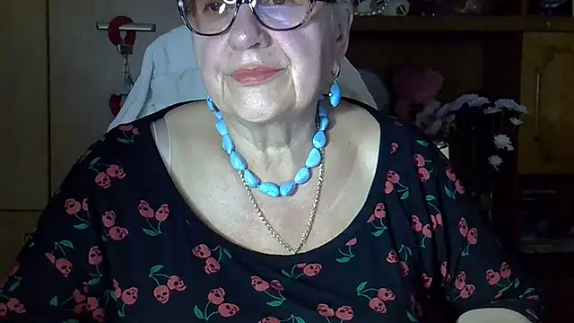 Snapshot of SweetCherry27 chatting on 8, 10, 2025 SweetCherry27 online show from 8, 10, 2025
