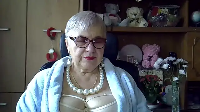 Snapshot of SweetCherry27 chatting on 9, 10, 2025 SweetCherry27 online show from 9, 10, 2025