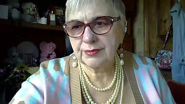 Snapshot of SweetCherry27 chatting on 16, 10, 2025 SweetCherry27 online show from 16, 10, 2025
