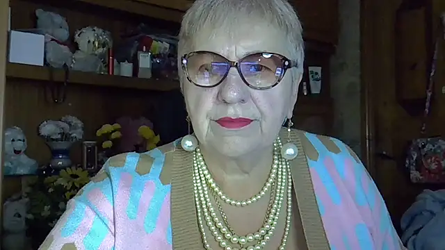Snapshot of SweetCherry27 chatting on 21, 10, 2025 SweetCherry27 online show from 21, 10, 2025