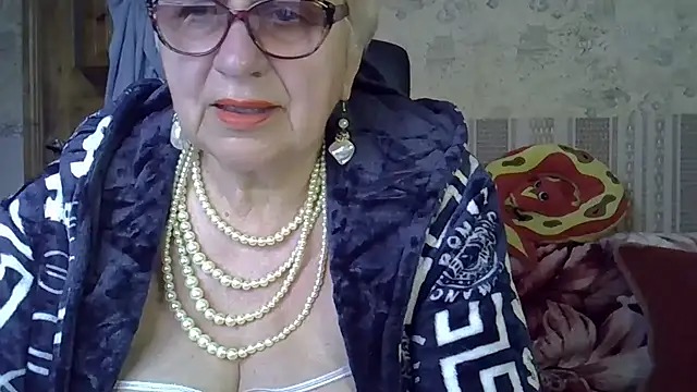 SweetCherry27 online show from 13, 5, 2026