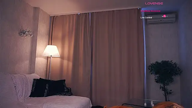 SofyBruno online show from 25, 2, 2025