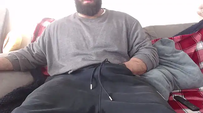hugemachohandsome online show from 31, 12, 2024