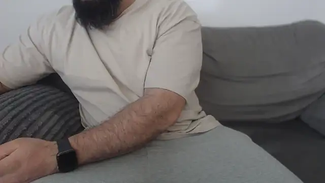 hugemachohandsome online show from 2, 5, 2026