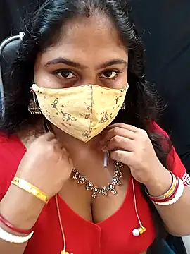 Sophiaboudi online show from 6, 10, 2025