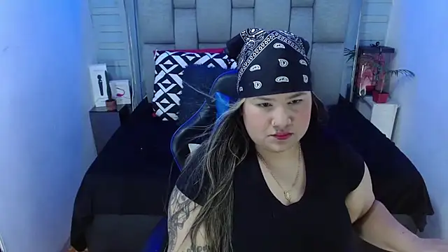 evelin zaens online show from 11, 11, 2025