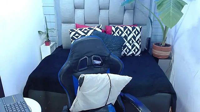 evelin zaens online show from 5, 5, 2026