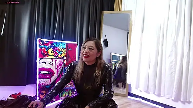 Snapshot of LatexDevil_Blondie chatting on 17, 1, 2025 LatexDevil Blondie online show from 17, 1, 2025