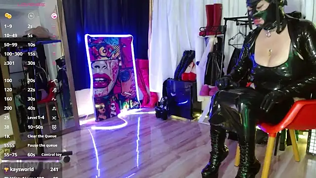 Snapshot of LatexDevil_Blondie chatting on 13, 2, 2025 LatexDevil Blondie online show from 13, 2, 2025