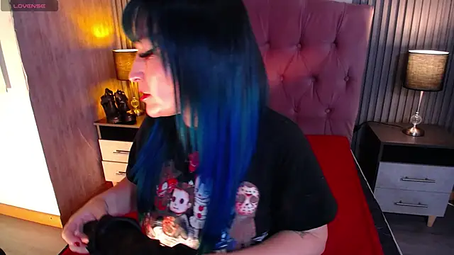 alicia moom online show from 30, 4, 2026