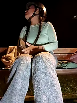 Snapshot of bellapaty chatting on 8, 10, 2025 bellapaty online show from 8, 10, 2025