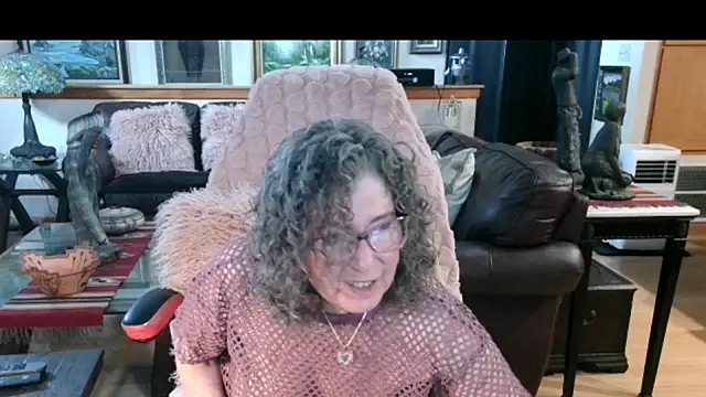 Snapshot of littlepistol01 chatting on 27, 7, 2026 littlepistol01 online show from 27, 7, 2026