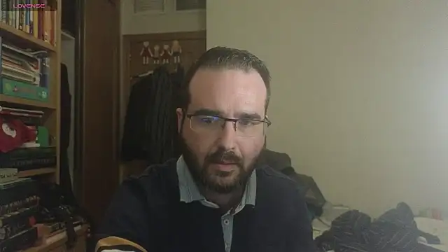 curiosillo83 online show from 27, 2, 2025