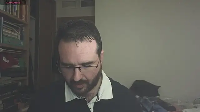 curiosillo83 online show from 21, 3, 2025