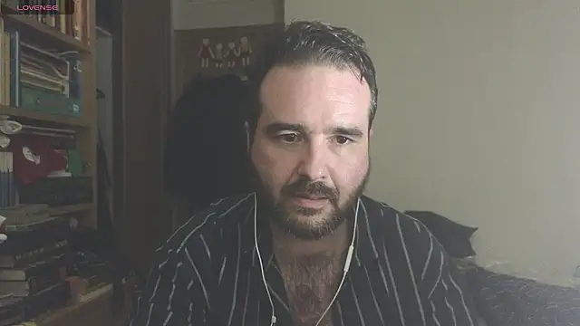 curiosillo83 online show from 22, 3, 2025