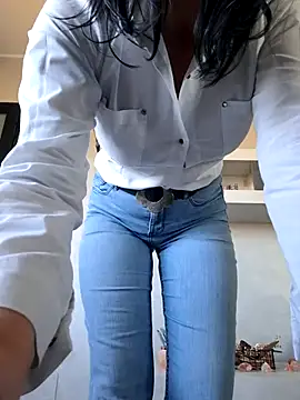 Snapshot of luxxe25 chatting on 30, 3, 2026 luxxe25 online show from 30, 3, 2026