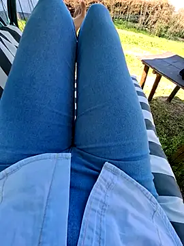 Snapshot of luxxe25 chatting on 6, 4, 2026 luxxe25 online show from 6, 4, 2026