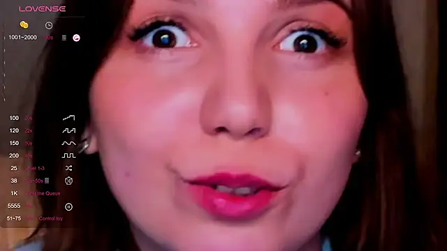 KindHazelHere  online show from 17, 3, 2025