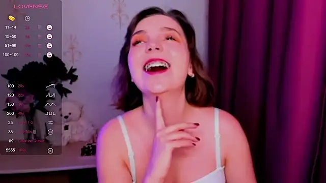 KindHazelHere  online show from 27, 11, 2025