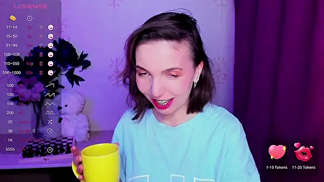 KindHazelHere  online show from 21, 3, 2026