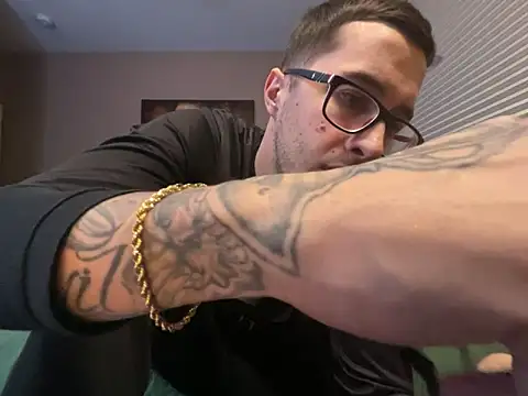 Bwcjoshbanks online show from 2, 1, 2025