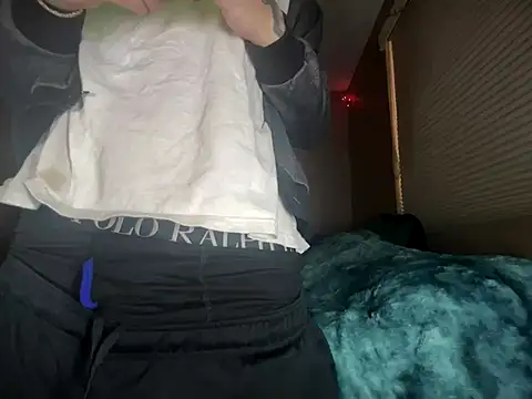 Snapshot of Bwcjoshbanks chatting on 15, 12, 2025 Bwcjoshbanks online show from 15, 12, 2025