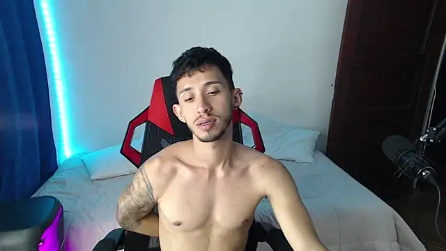 Snapshot of stevenSEX123 chatting on 23, 12, 2024 stevenSEX123 online show from 23, 12, 2024