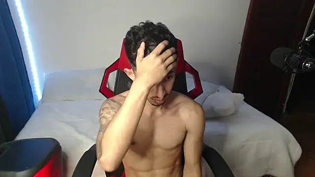 Snapshot of stevenSEX123 chatting on 3, 1, 2025 stevenSEX123 online show from 3, 1, 2025