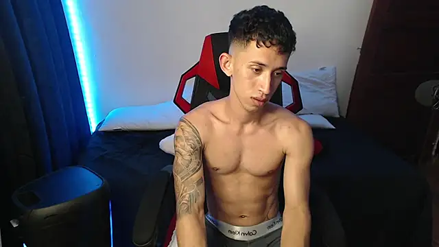 Snapshot of stevenSEX123 chatting on 6, 1, 2025 stevenSEX123 online show from 6, 1, 2025