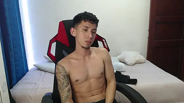 Snapshot of stevenSEX123 chatting on 1, 3, 2025 stevenSEX123 online show from 1, 3, 2025