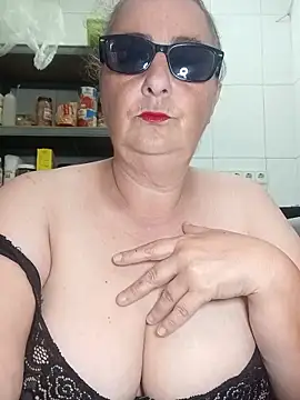eroticjessitop online show from 1, 5, 2026
