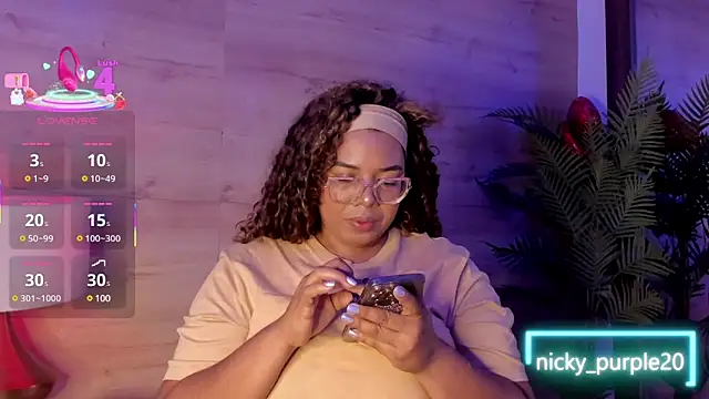  nickypurple  online show from 17, 2, 2025