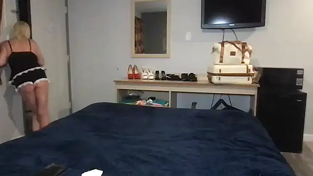 TiffaneyLove online show from 27, 2, 2026