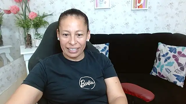 mature martina online show from 17, 1, 2025