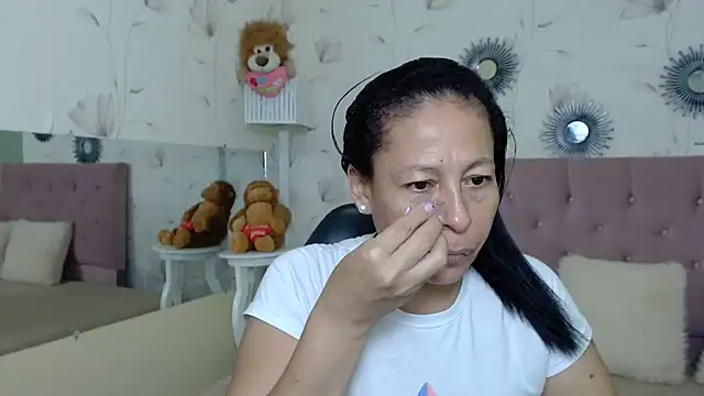 mature martina online show from 21, 1, 2025