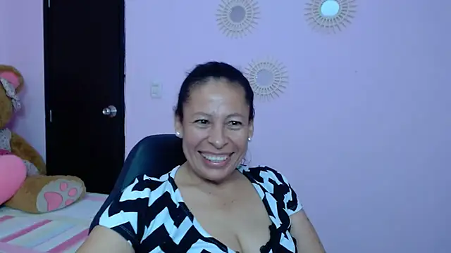 mature martina online show from 24, 1, 2025