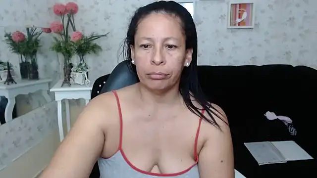 mature martina online show from 15, 2, 2025